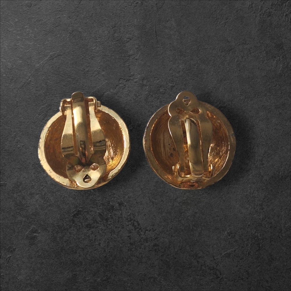 Vintage Cream and Gold Earrings - Picture 3 of 3